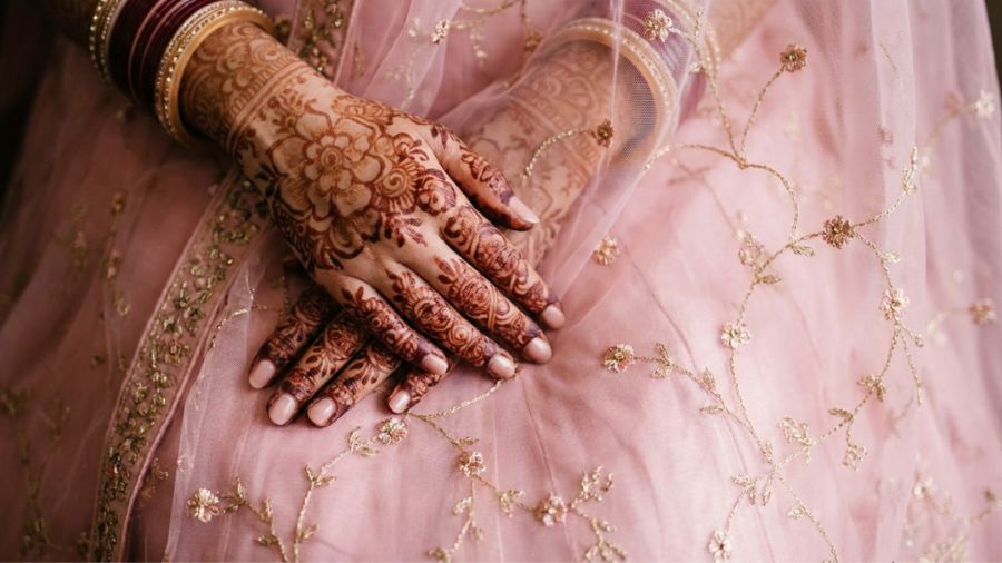 Pink Veil Floral Mehndi